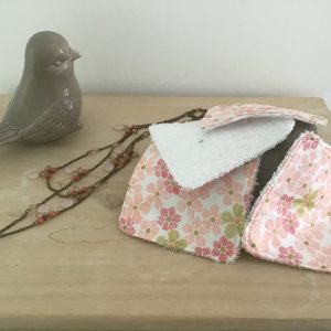 Lingettes fleurs dorées et rose claire